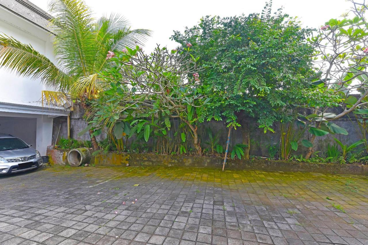 Oyo 90967 Soka Asri Guest House Darmasaba Exterior foto
